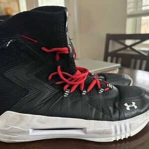 Under Armour Highlight Volleyball Court shoes size 10